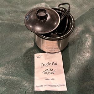 Mini crockpot. 5”. New.